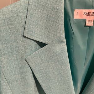 Two for one! Beautiful turquoise jacket/blazer fully lined with blows underneath